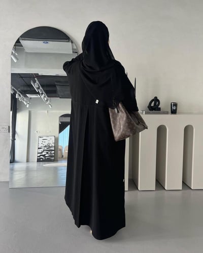 القماش كريب ملكي +طرحة