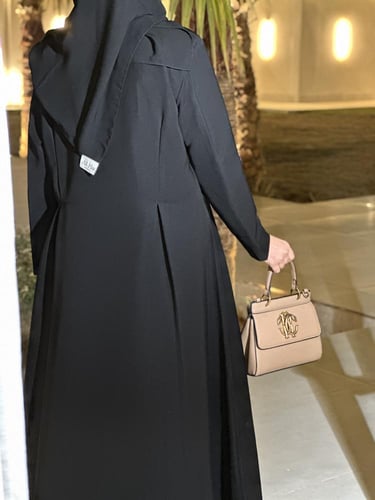 القماش كريب ملكي +طرحة