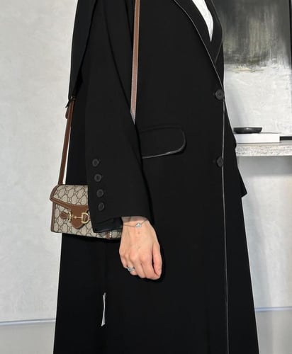 القماش كريب كوبا ببطانه داخليه + طرحة