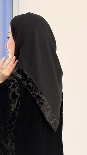 عباية “سرّ الزهرة”