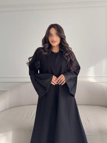 عباية روان – كريب فاخر ربع كلوش