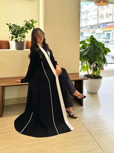 عباية كارمن – كريب ملكي