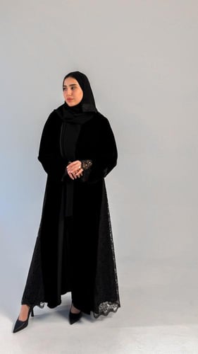 عباية نهى