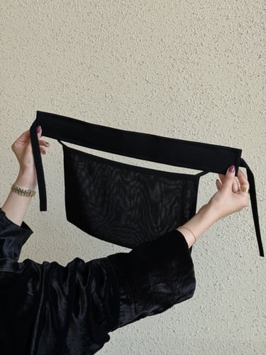 نقاب ربط حرير والثاني بنصف السعر