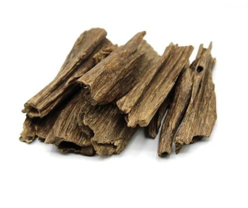 عود هندي آسام طبيعي ( نصف 500 جرام )