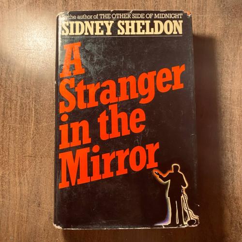 A stranger in the mirror - Sidney Sheldon (Q7)
