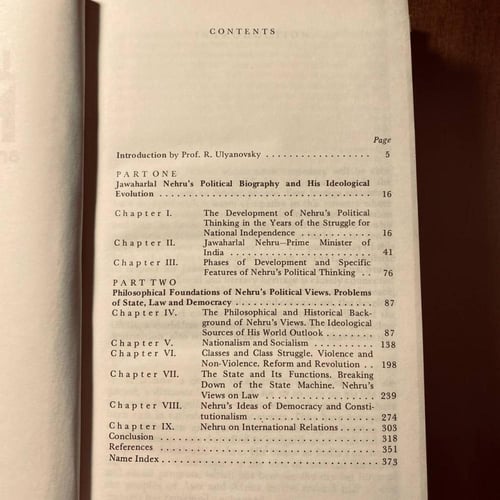 A stranger in the mirror - Sidney Sheldon (Q7)
