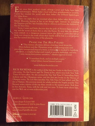 The red pyramid - Rick Riordan (P20)