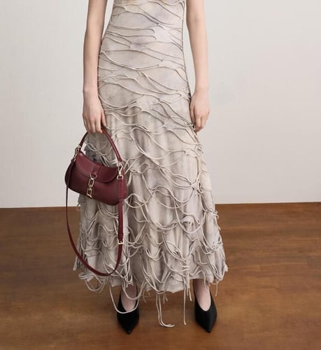 حقيبة أغاثا هوبو من تشارلز لون عنابي