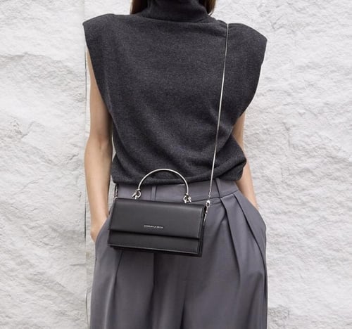 حقيبة كريستين من تشارلز لون أسود