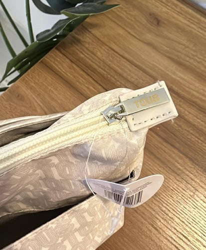 منظم توت باق من توس