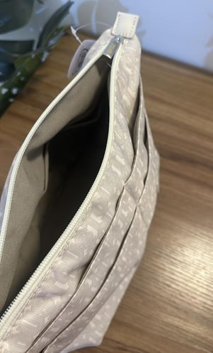 منظم توت باق من توس