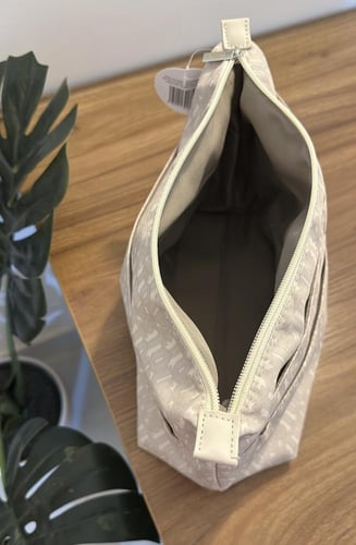 منظم توت باق من توس