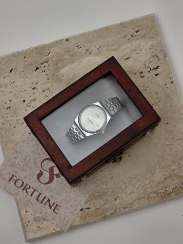 ساعة وبوكس الذكرى