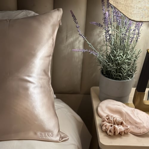 غطاء وسادة حرير - Dark pink