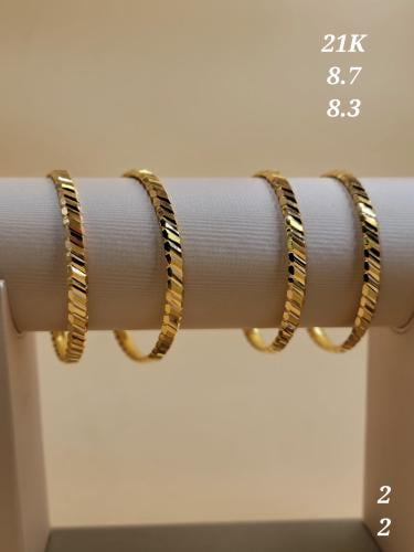 A polished gold-plated Banjara ring - 21 karat - s...