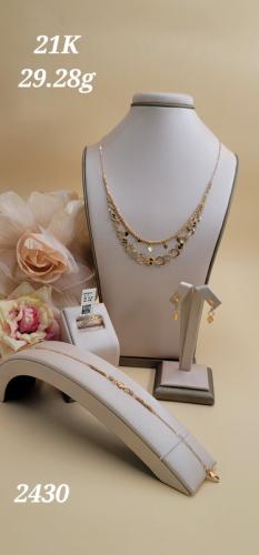 Elegant two-piece pure gold set - 21 karat
