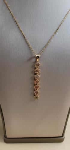 Half gold set with hollowed-out pendants and Zarakon pendants - 21 karat