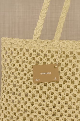 حقيبة يدوية من القش الطبيعي