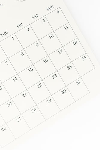 تقويم مكتبي وبطاقات شهرية قابلة للكتابة