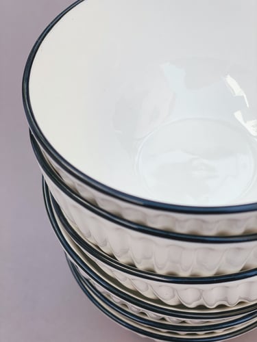 اناء سيراميك صغير - ابيض / اسود