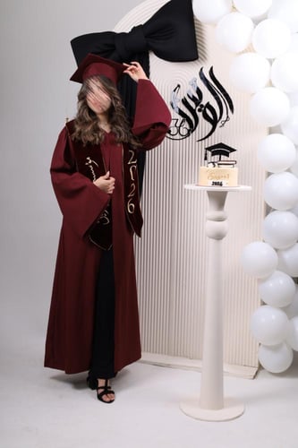 عباية تخرج برغندي 2026