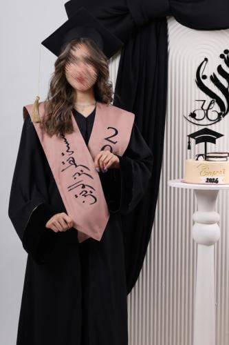 عباية تخرج أسود و روز 2026
