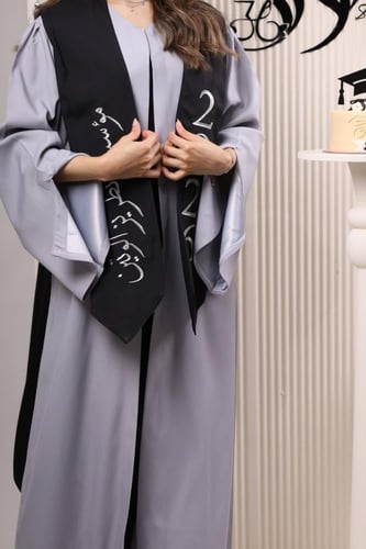 عباية تخرج رمادي واسود وفضي 2026