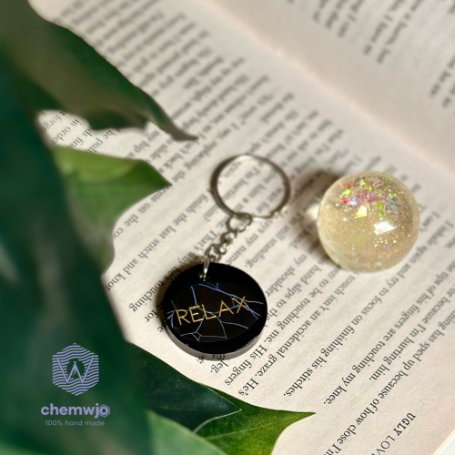 ميدالية مفتاح relax