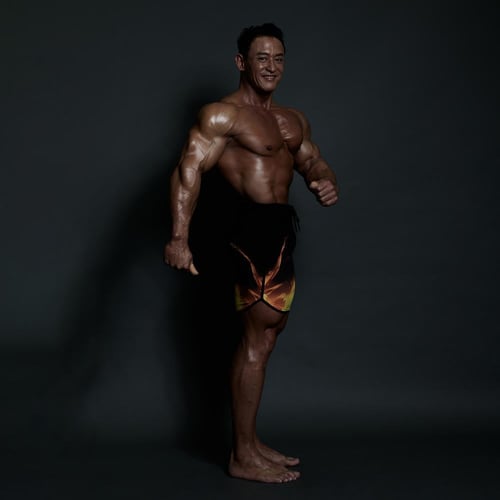 شورت فيزيك اسود بتصميم دهبي مميز Link Chain_Black