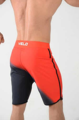 احمر مموج بالأسود RED WAVES