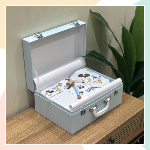 هدية مولود ماركة ( جونيورز )