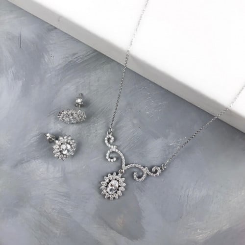 طقم ( قلادة + حلق ) فضة مرصع بالزيركون