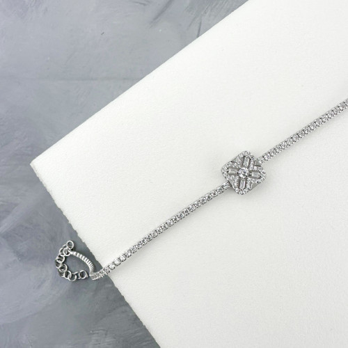 اسوارة فضة مرصعة بالزيركون