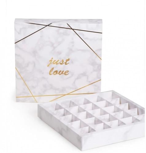 علب ورقية مربعة للمعمول والشكولاتة مع تقسيمات داخل...