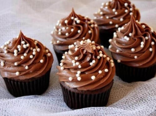 ورق كب كيك بني مقاس 5.5*4*8 سم / العدد 1000 حبة