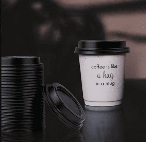 غطاء مسطح أسود لكاسات الورق /4أنز / العدد 25 غطاء