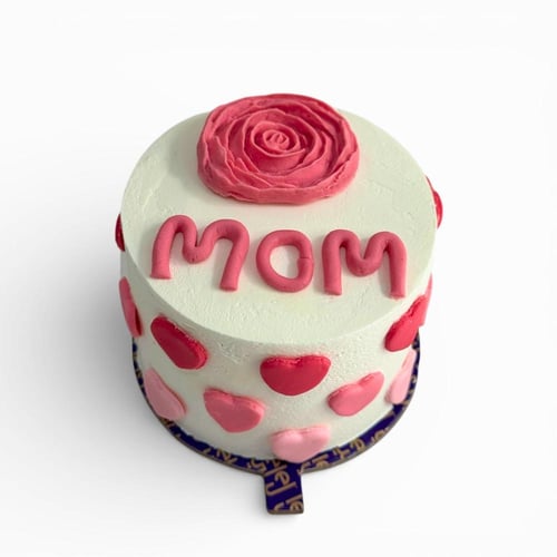 كيك الأم قلوب حجم صغير