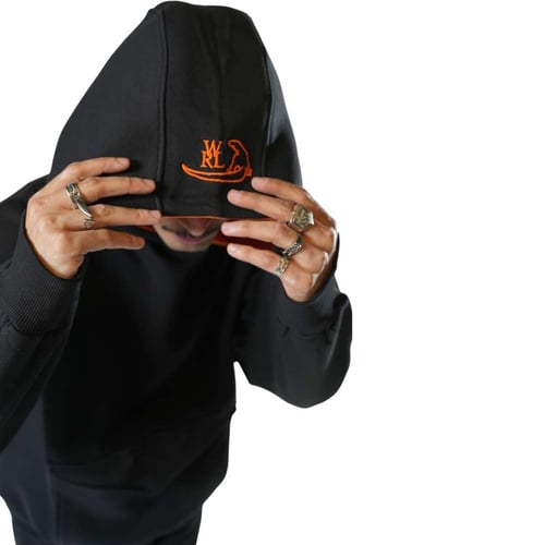 هودي أوفر سايز أسود «لن ينتهي الطموح أبداً»