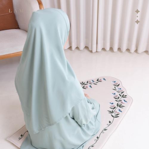 طقم صلاة همس الأزهار