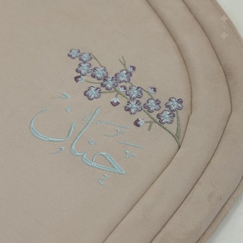 سجادة صلاة شمواه بالأسم بيج