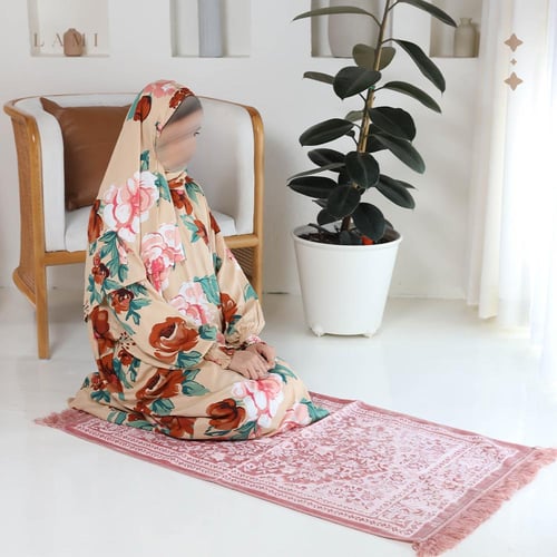 طقم زهرة الندى بيج