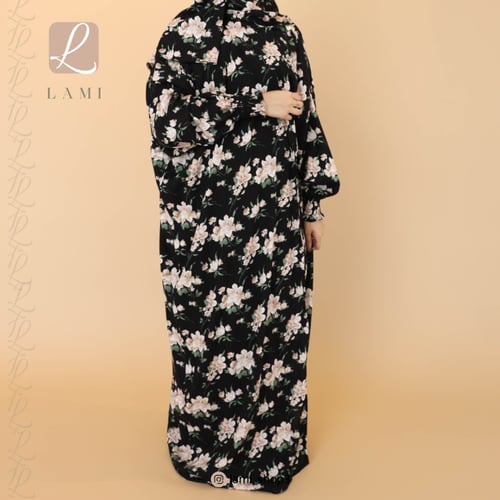 شرشف صلاة مشجر اسود