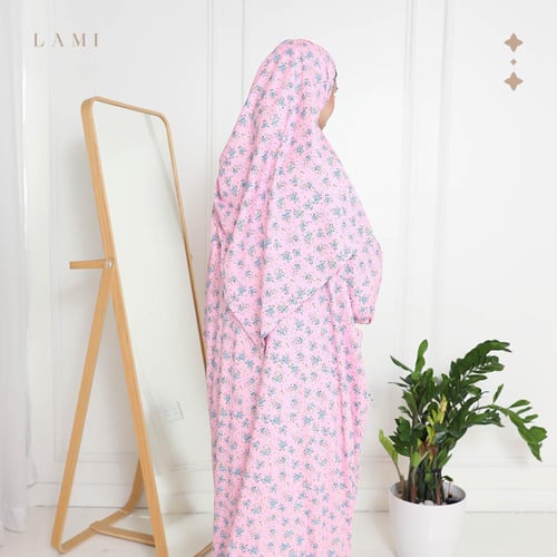 شرشف صلاة مشجر وردي