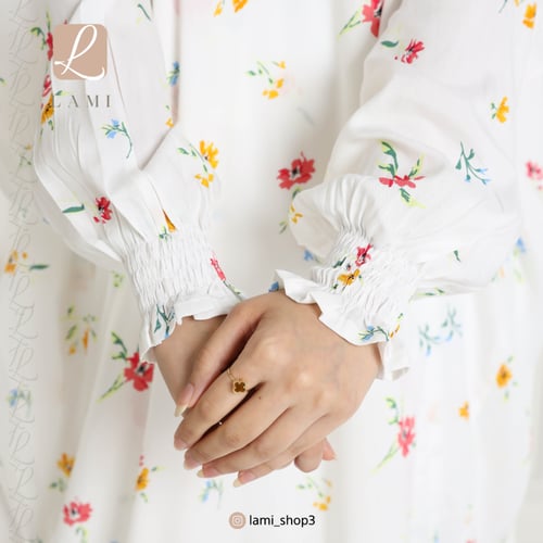 شرشف صلاة مشجر ابيض