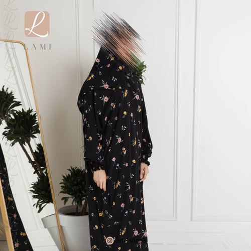 شرشف صلاة مشجر اسود