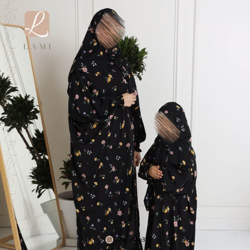 شرشف صلاة الام و البنت اسود