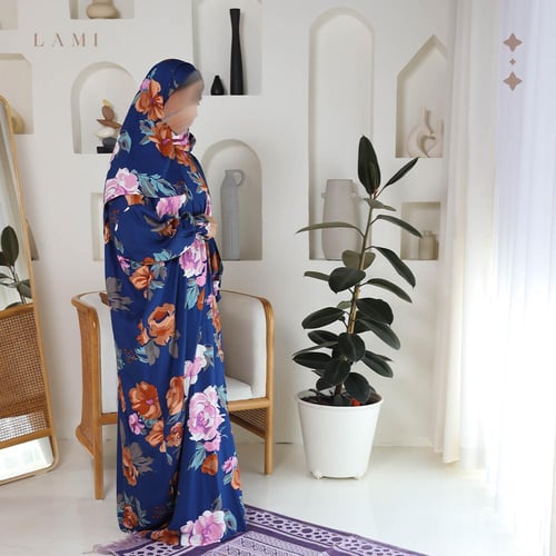 طقم زهرة الندى كحلي