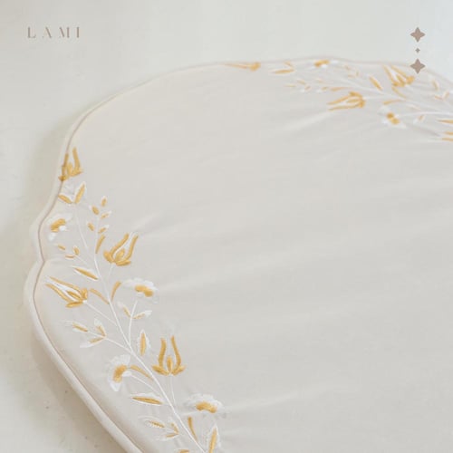 سجاد بتلات الذهب