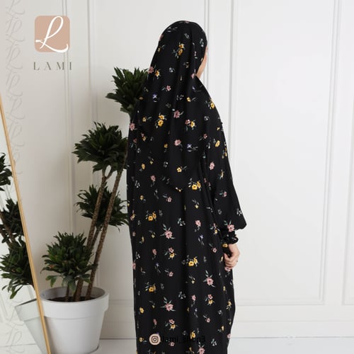 شرشف صلاة مشجر اسود